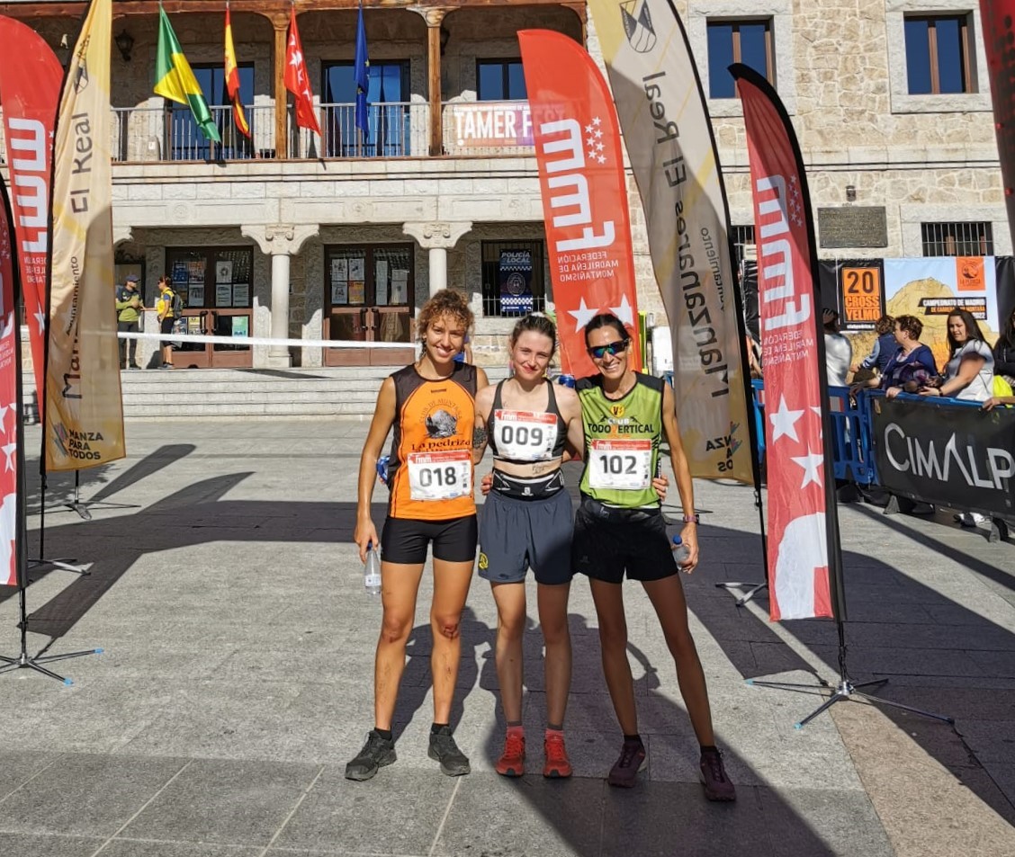 cross-al-yelmo-2022-podium-femenino