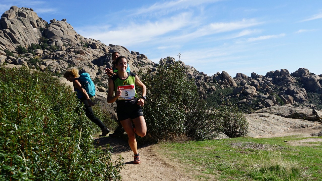 Cristina Trujillo en el descenso hacía línea de meta